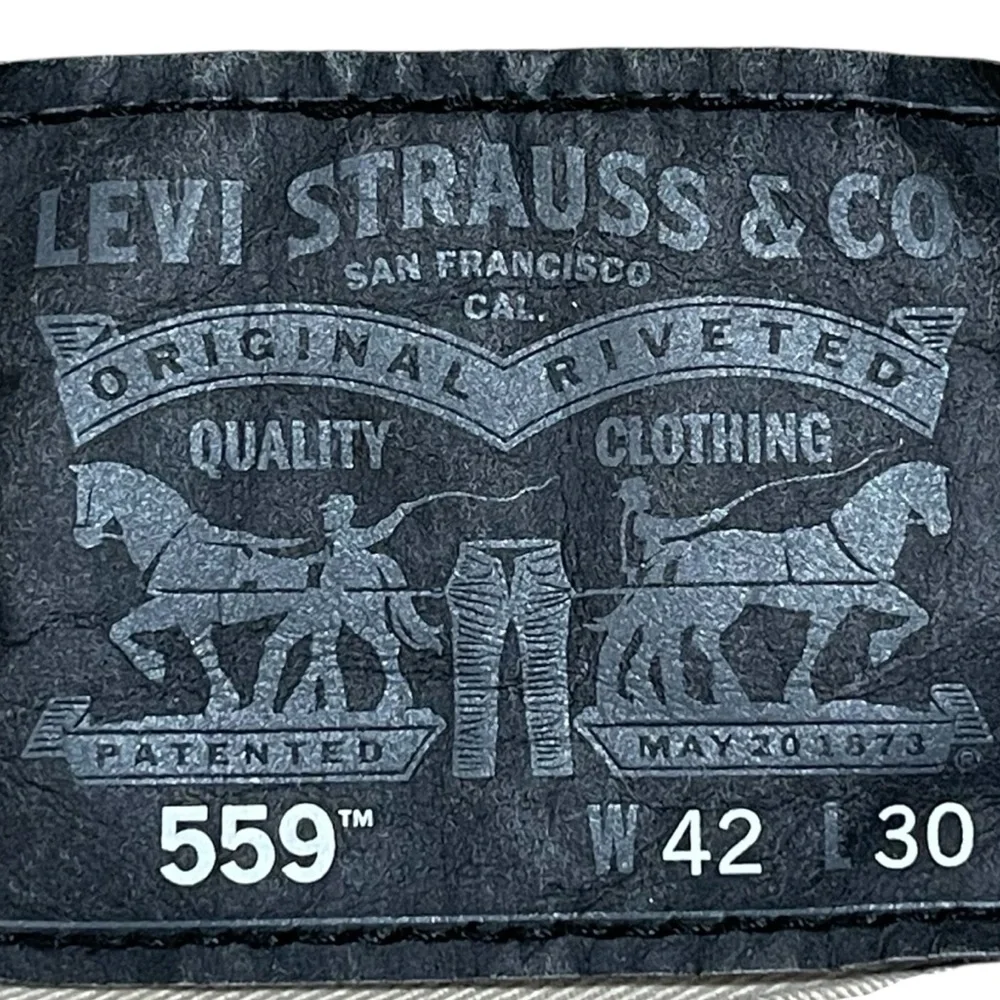 Levi's 559 Men's Straight Leg Relaxed Jeans - Soft Tan 42X30‎ - Picture 3 of 4
